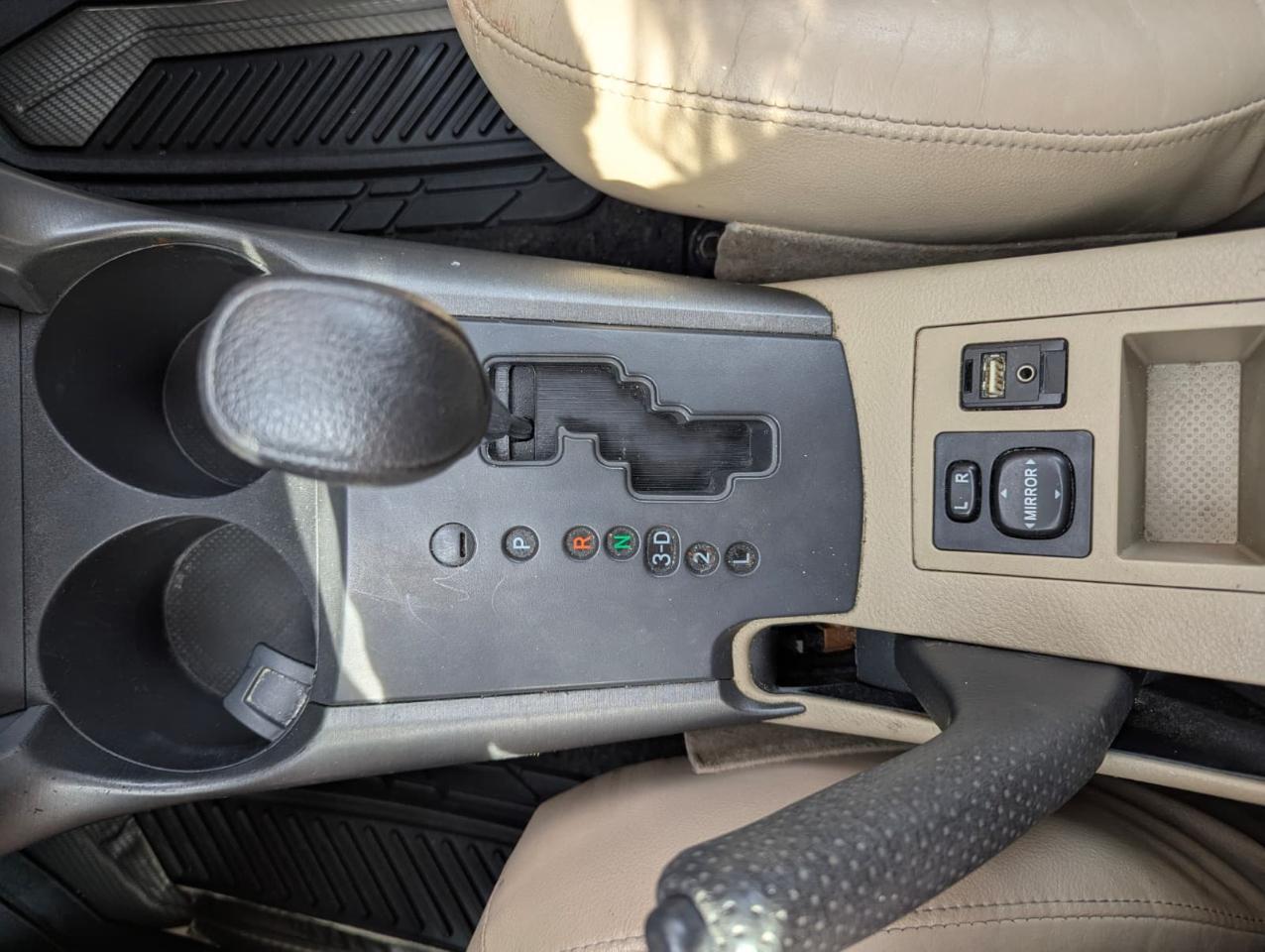 Toyota RAV4 4WD 4dr I4 (Natl) 2012