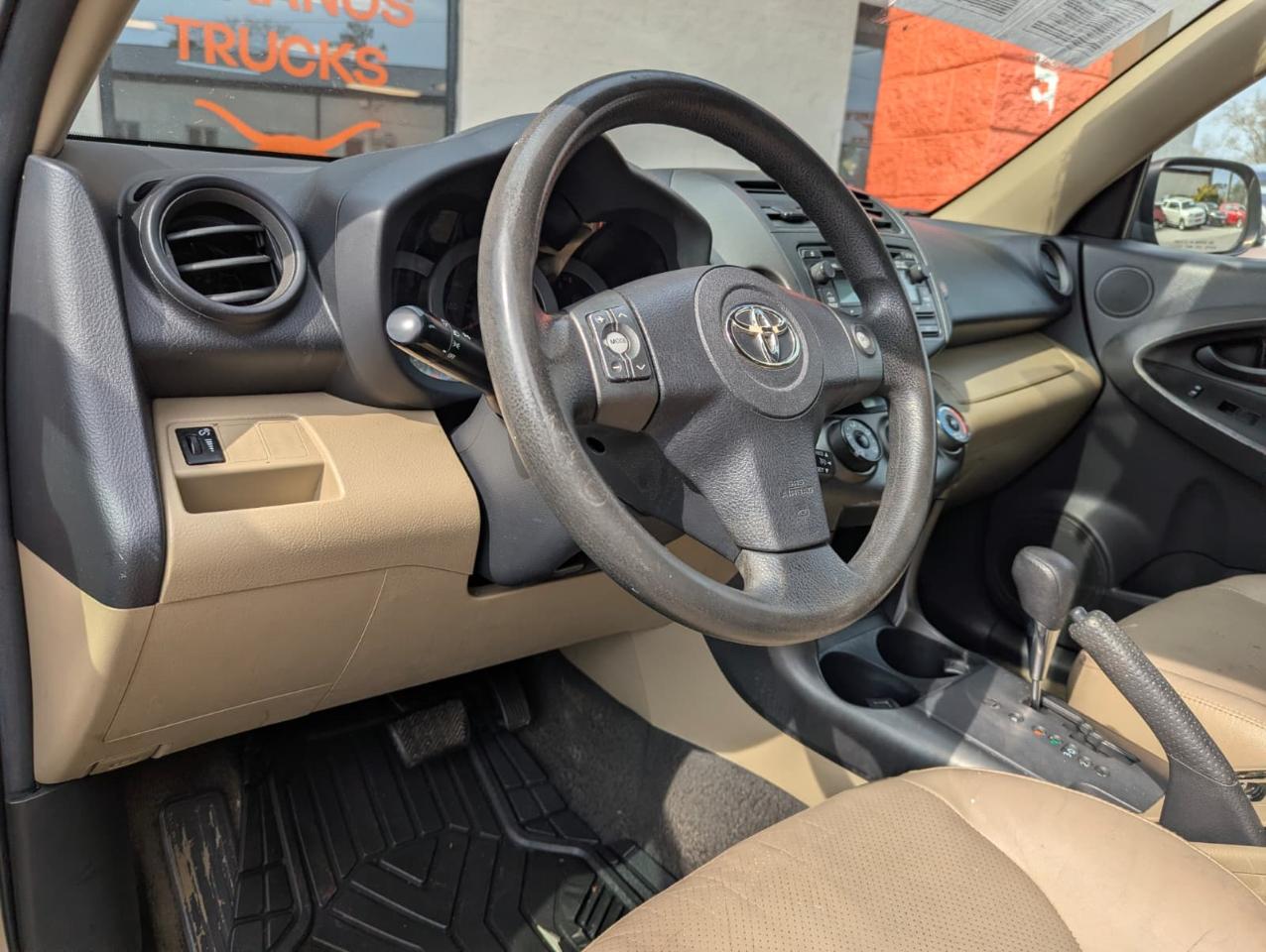 Toyota RAV4 4WD 4dr I4 (Natl) 2012