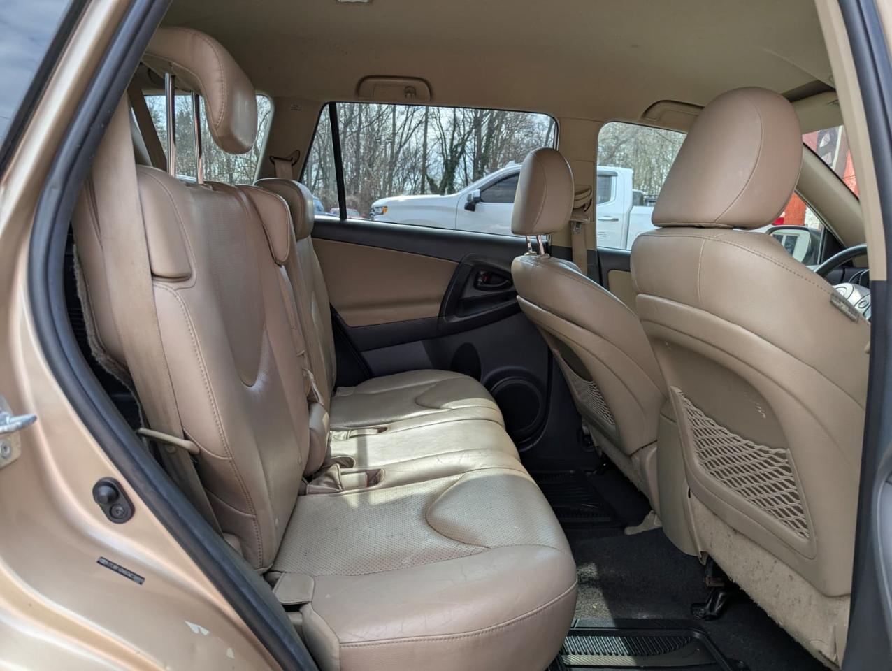 Toyota RAV4 4WD 4dr I4 (Natl) 2012