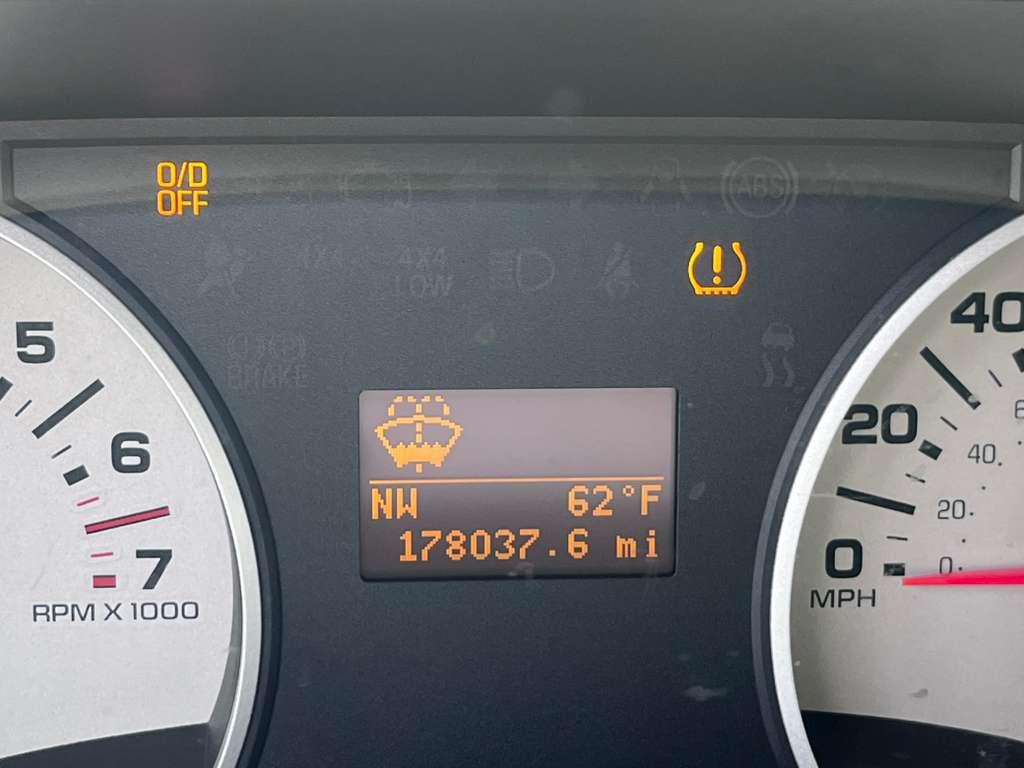 Ford Explorer 4dr 114" WB 4.0L Eddie Bauer 2006