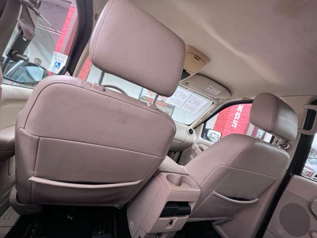 Ford Explorer 4dr 114" WB 4.0L Eddie Bauer 2006