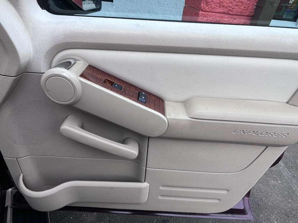 Ford Explorer 4dr 114" WB 4.0L Eddie Bauer 2006