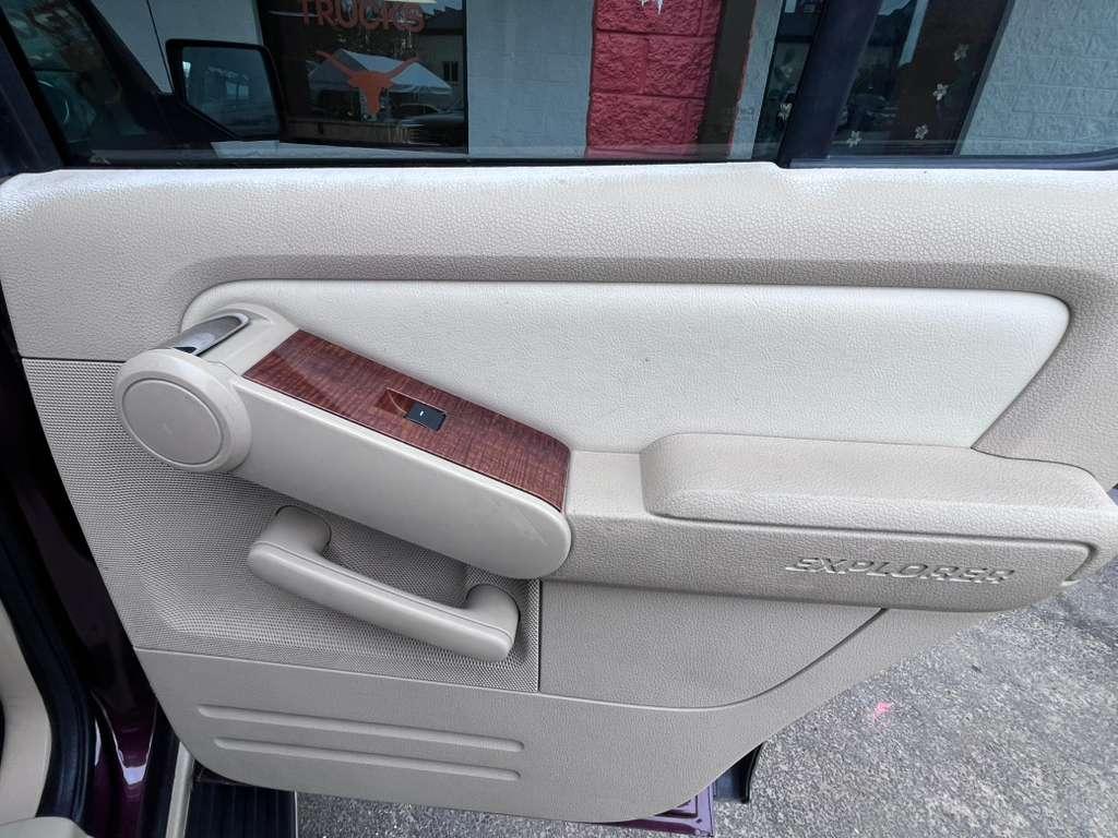 Ford Explorer 4dr 114" WB 4.0L Eddie Bauer 2006