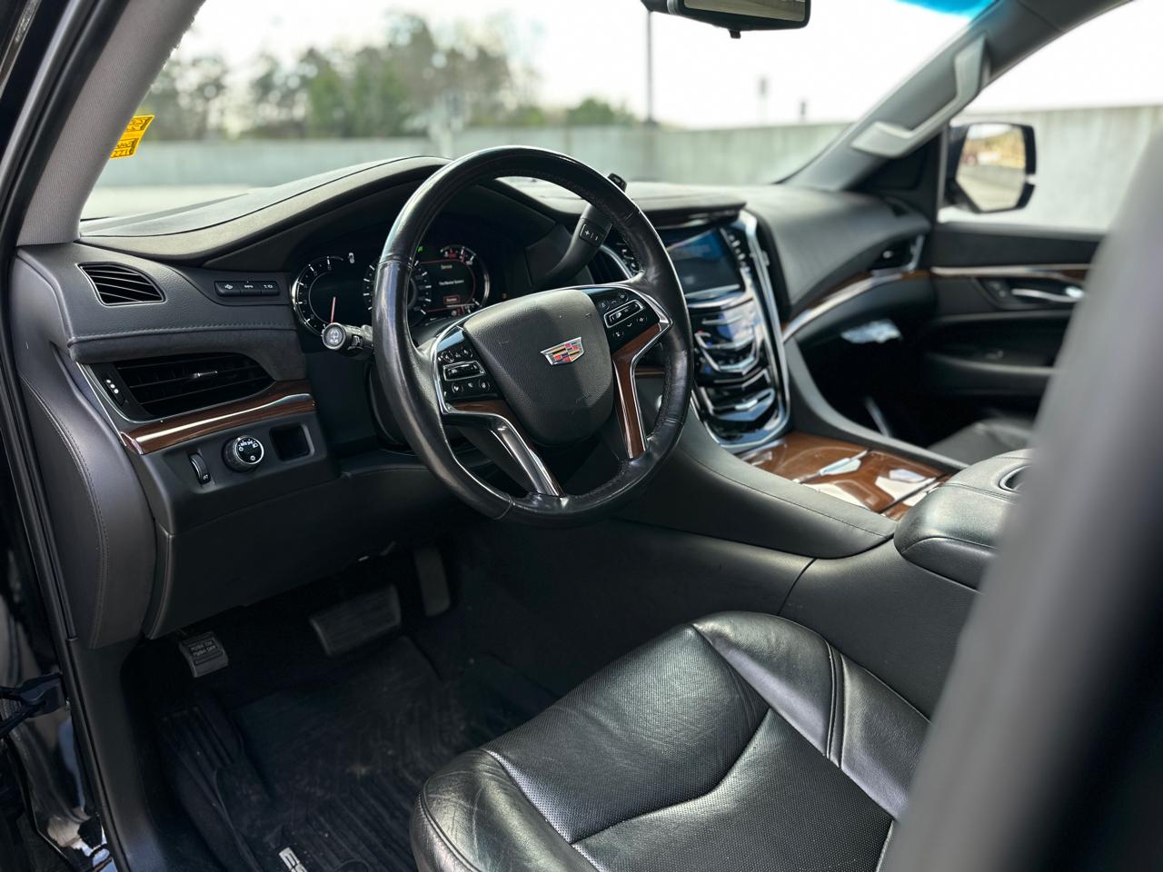 Cadillac Escalade 2WD 4dr Luxury 2020