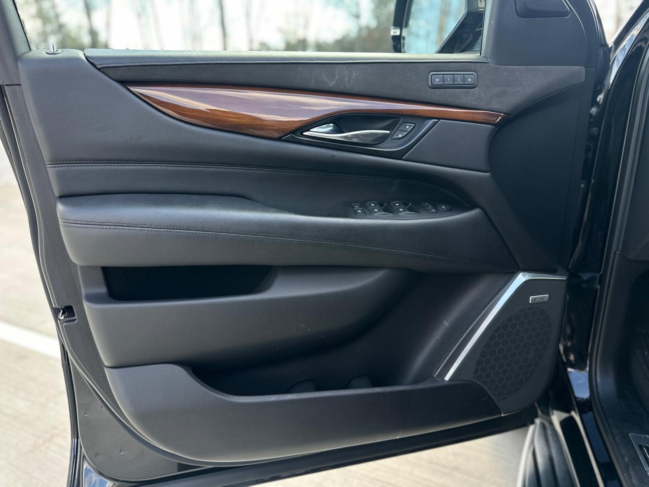 Cadillac Escalade 2WD 4dr Luxury 2020