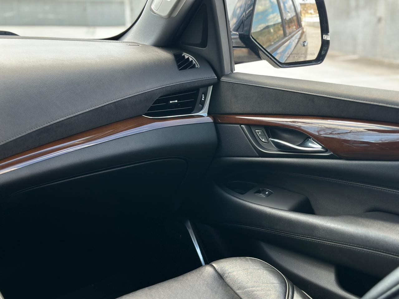 Cadillac Escalade 2WD 4dr Luxury 2020