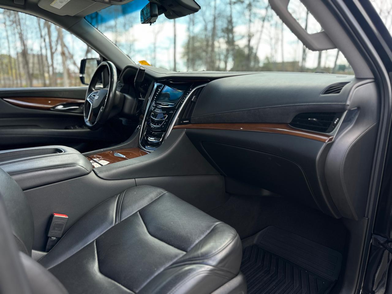 Cadillac Escalade 2WD 4dr Luxury 2020