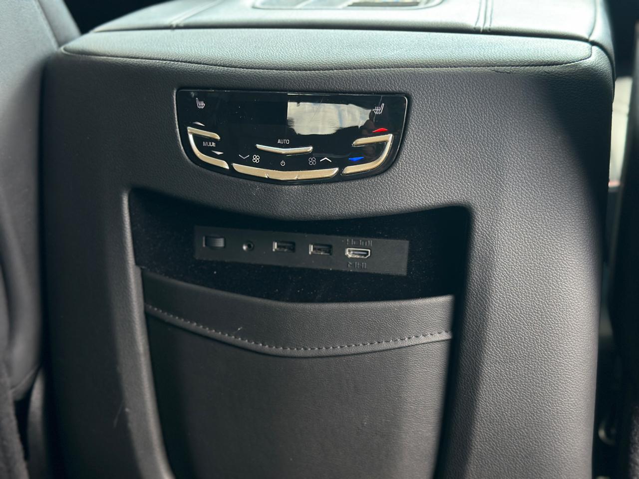 Cadillac Escalade 2WD 4dr Luxury 2020