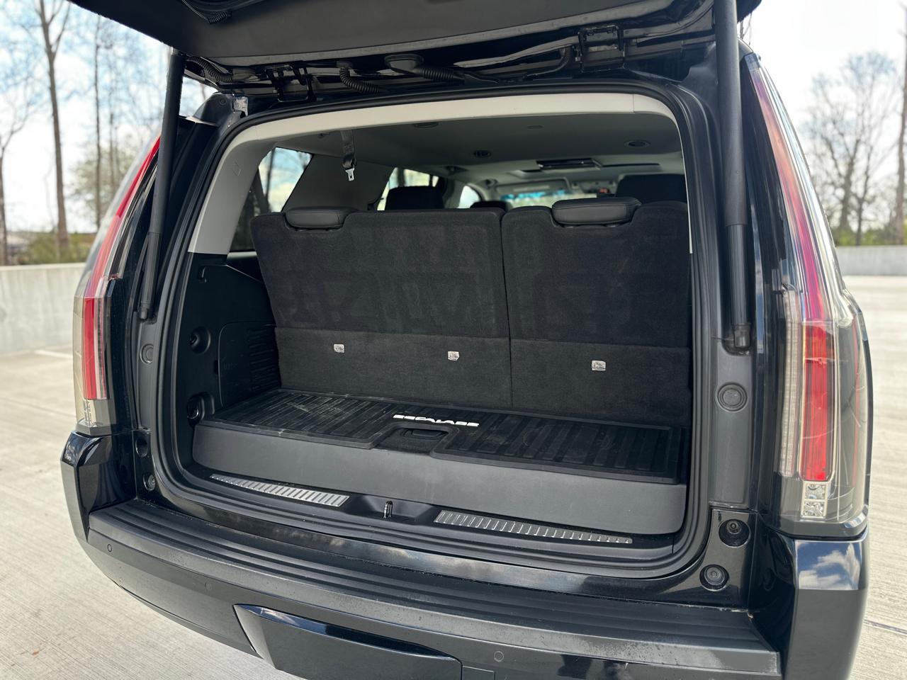 Cadillac Escalade 2WD 4dr Luxury 2020