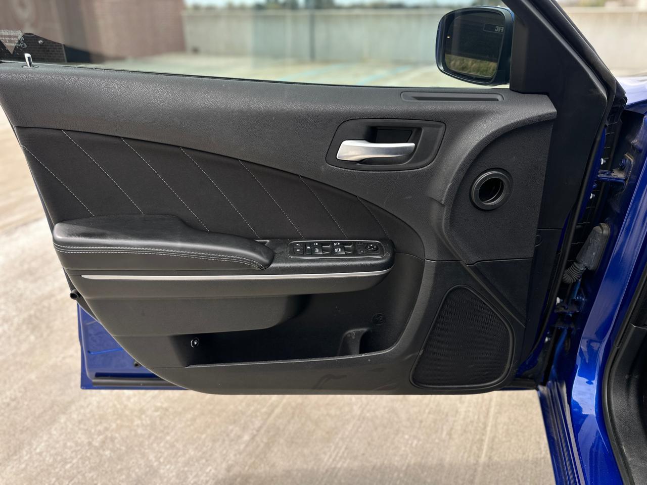 Dodge Charger SXT RWD 2019