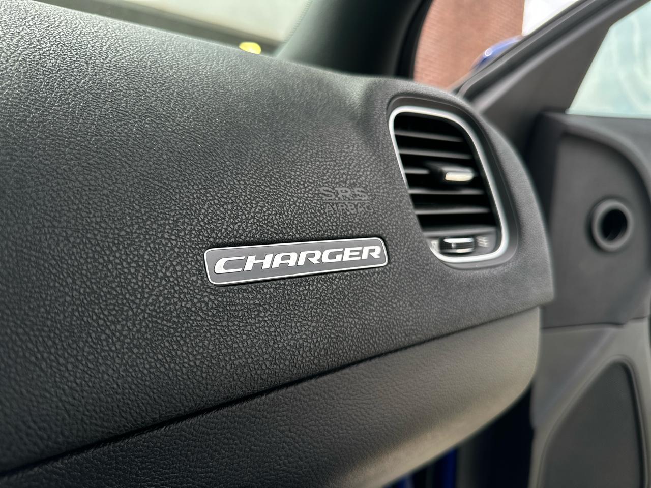 Dodge Charger SXT RWD 2019