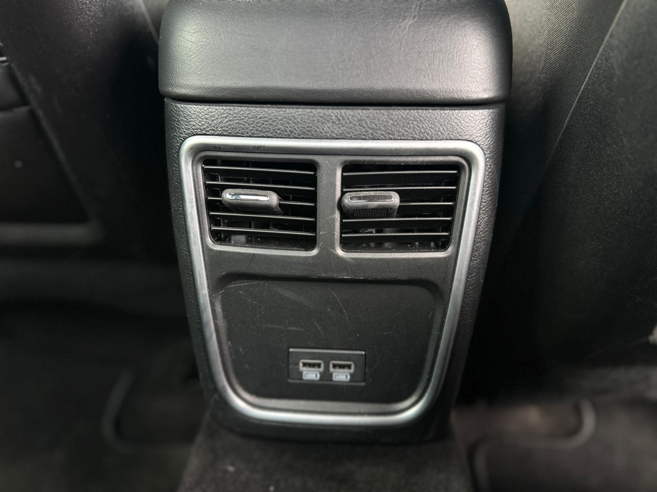 Dodge Charger SXT RWD 2019