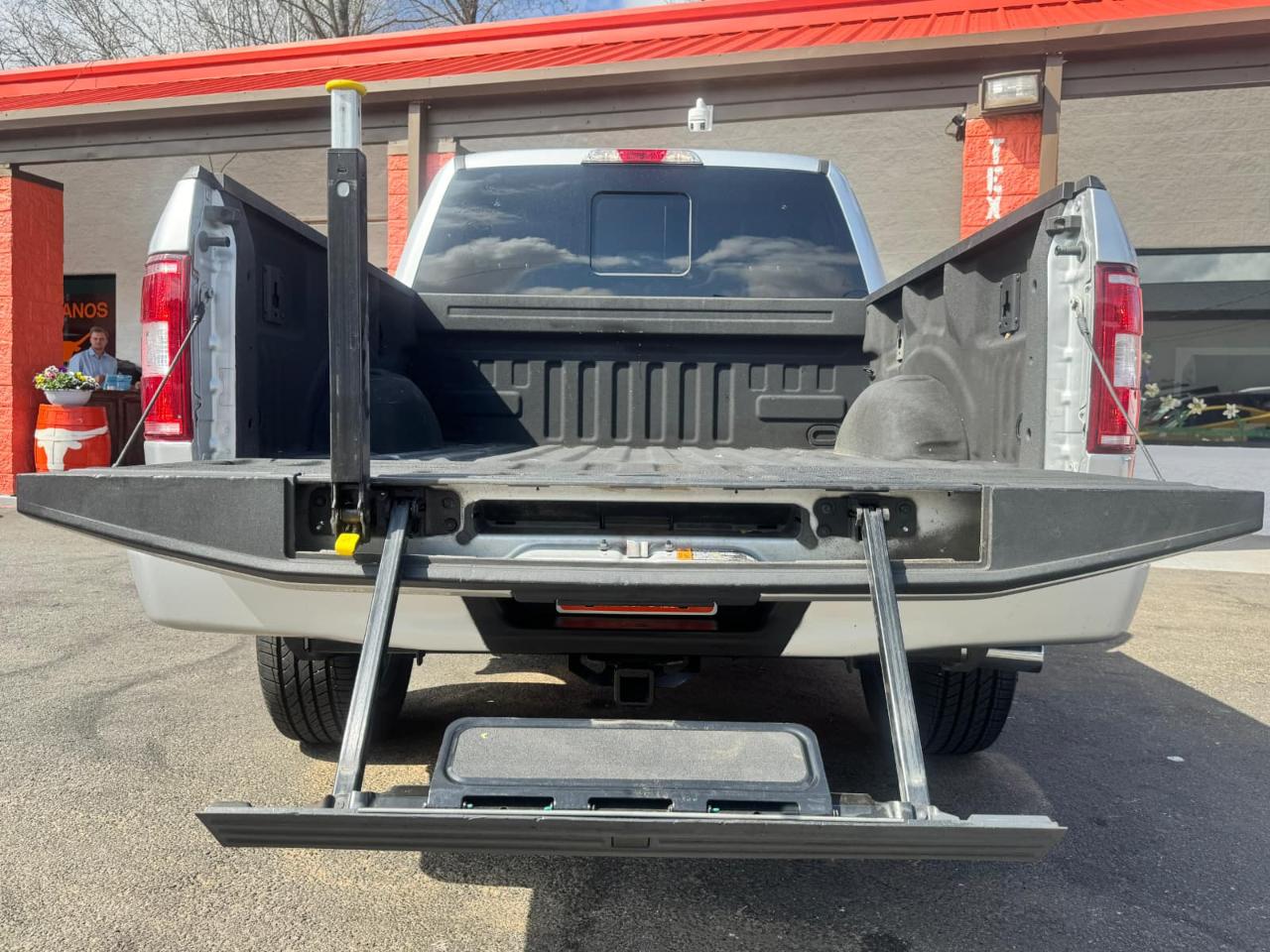 Ford F-150 FX4 SuperCrew 5.5-ft. Bed 4WD 2019