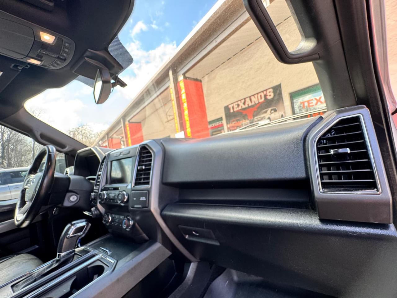 Ford F-150 FX4 SuperCrew 5.5-ft. Bed 4WD 2019