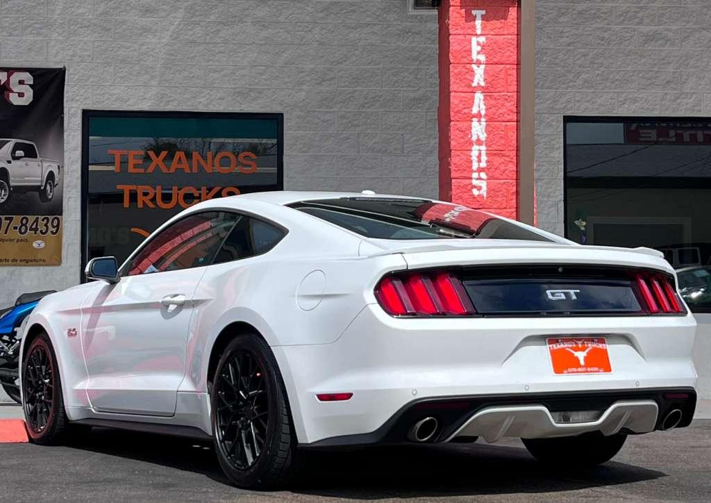 Ford Mustang GT Fastback 2017