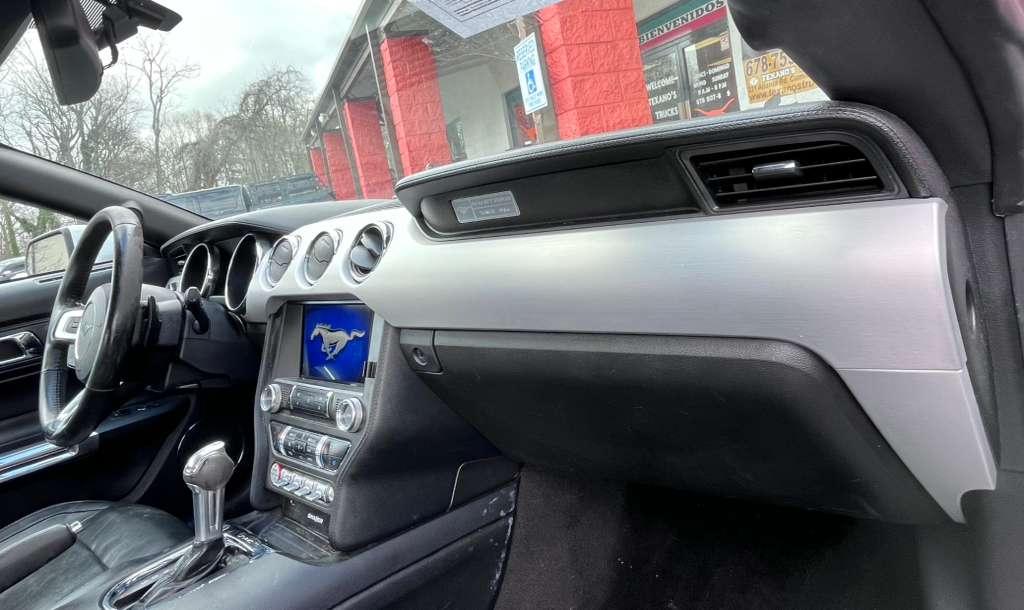 Ford Mustang GT Fastback 2017