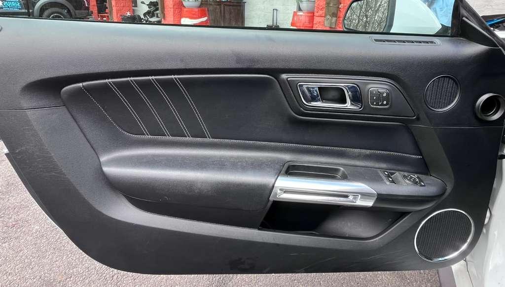 Ford Mustang GT Fastback 2017