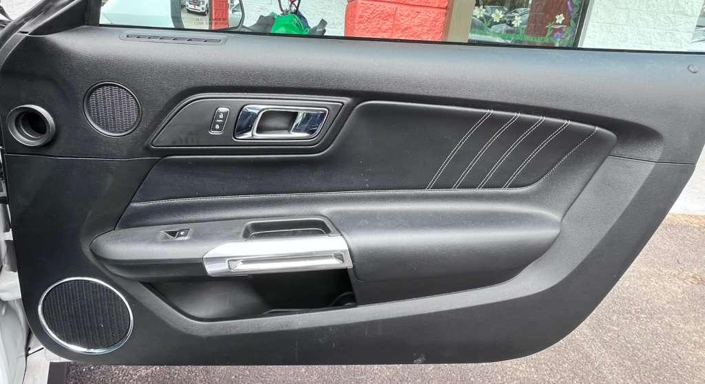 Ford Mustang GT Fastback 2017