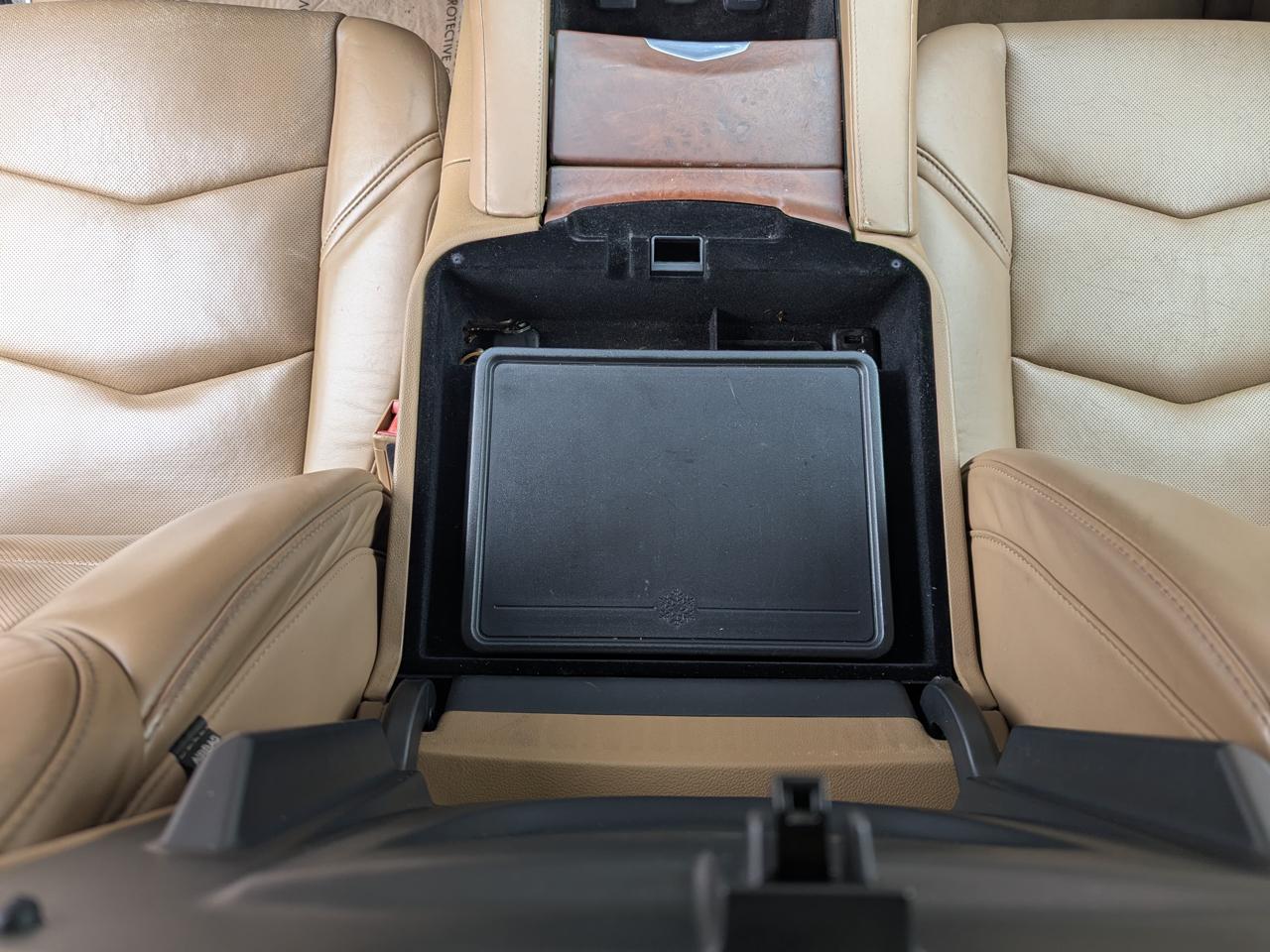 Cadillac Escalade 4WD 4dr Platinum 2016