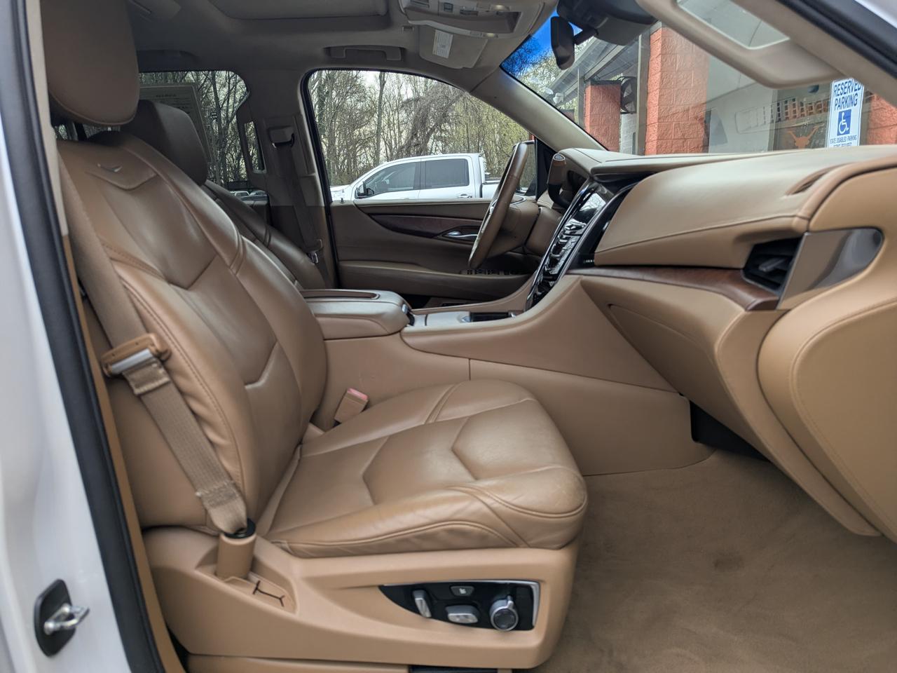 Cadillac Escalade 4WD 4dr Platinum 2016