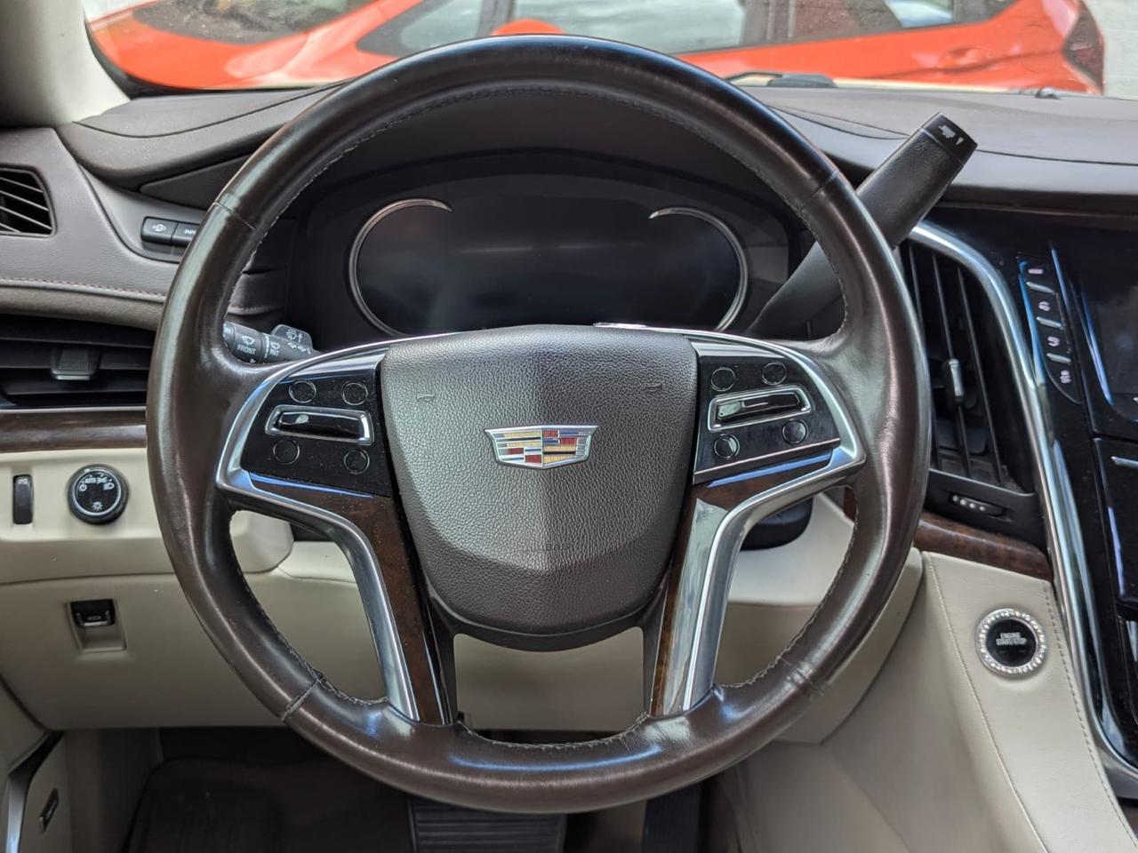 Cadillac Escalade ESV 4WD 4dr Premium Luxury 2017