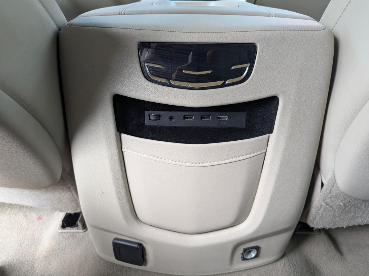 Cadillac Escalade ESV 4WD 4dr Premium Luxury 2017