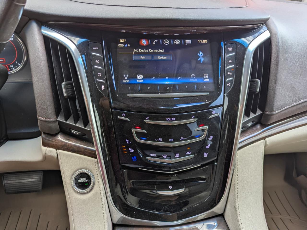 Cadillac Escalade ESV 4WD 4dr Premium Luxury 2017