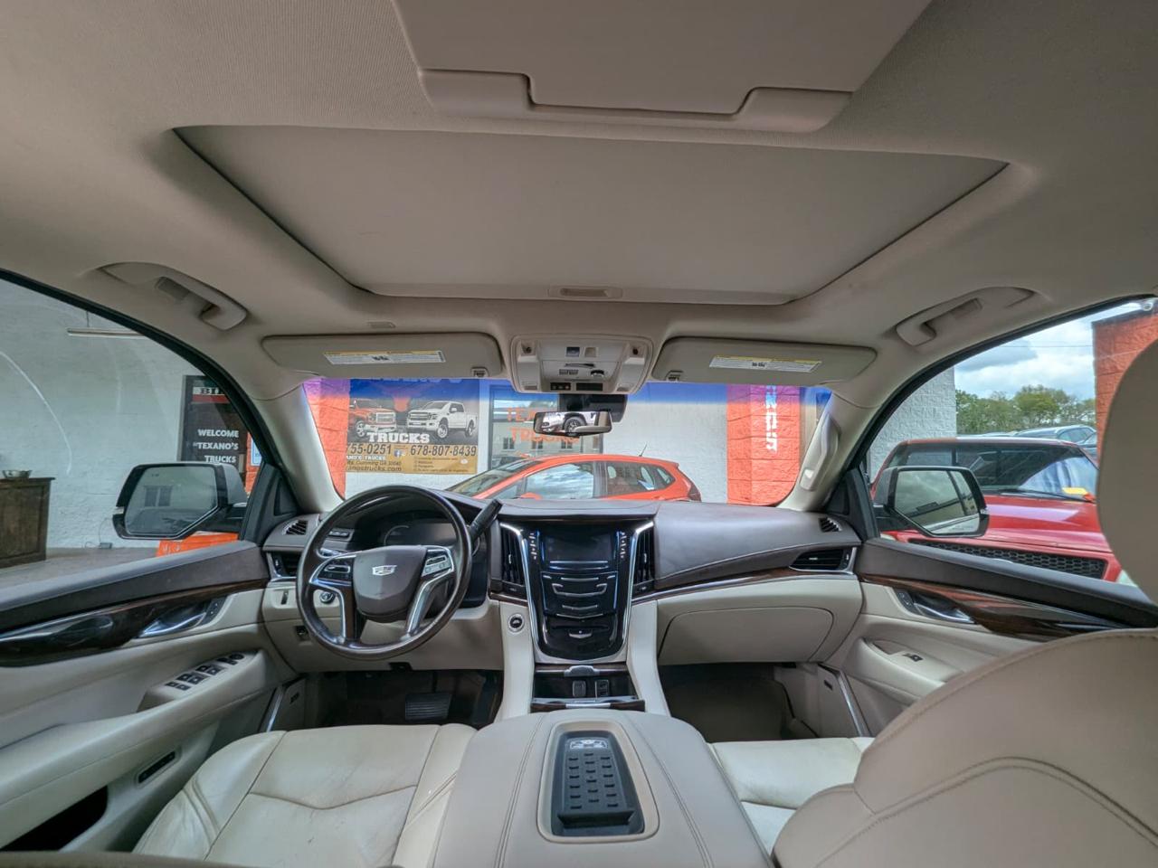 Cadillac Escalade ESV 4WD 4dr Premium Luxury 2017