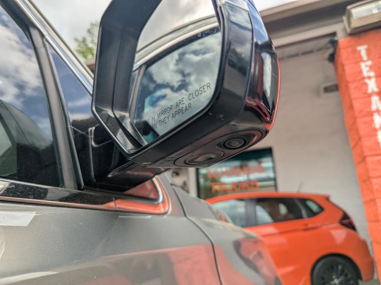 Cadillac Escalade ESV 4WD 4dr Premium Luxury 2017