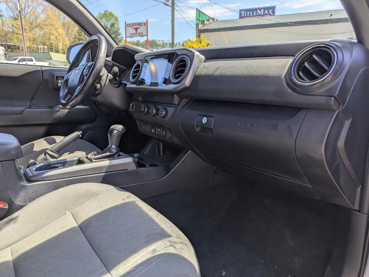 Toyota Tacoma 2WD TRD Off Road Double Cab 5' Bed V6 AT (Natl) 2019