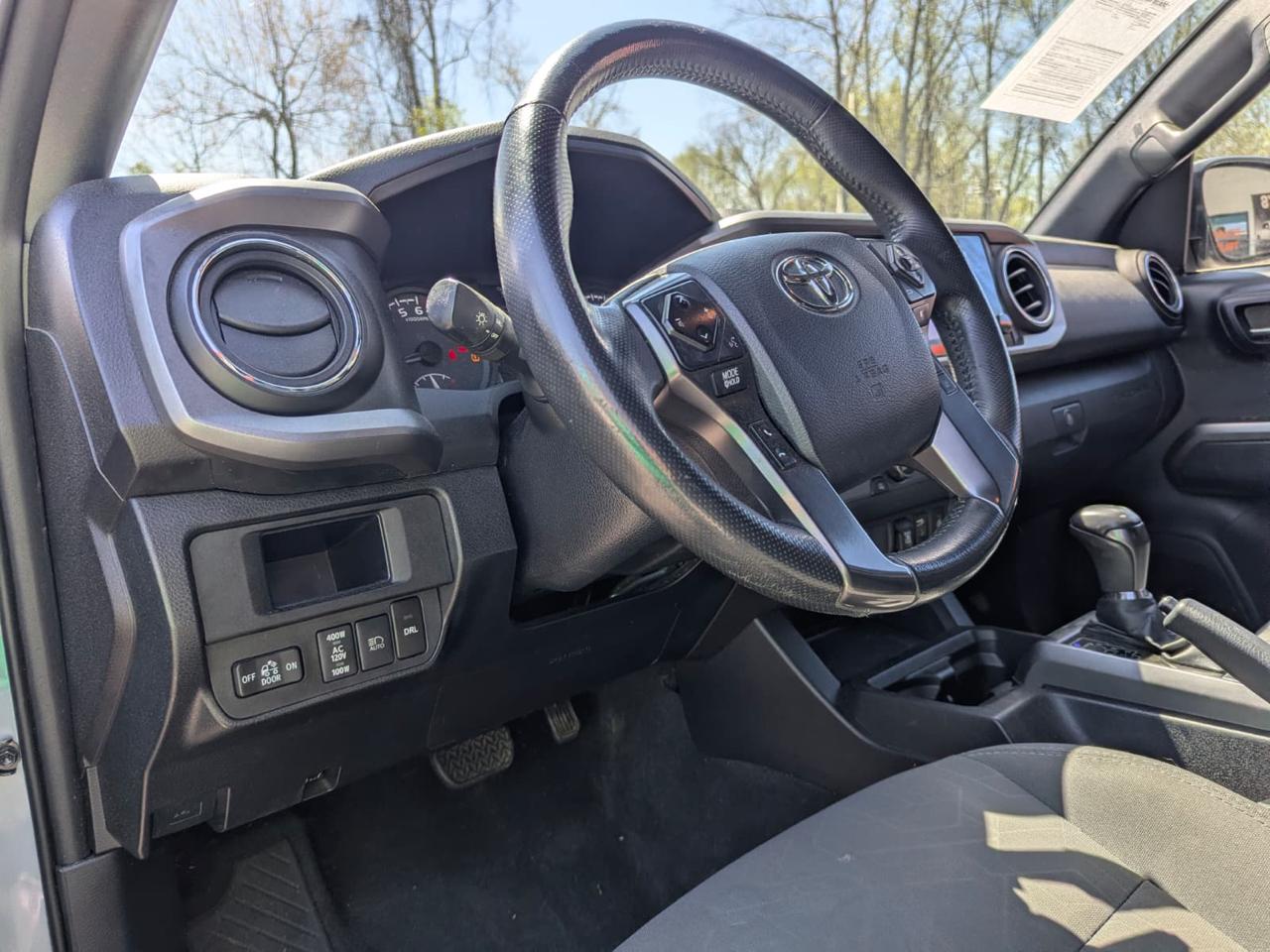 Toyota Tacoma 2WD TRD Off Road Double Cab 5' Bed V6 AT (Natl) 2019