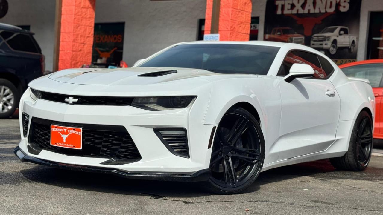 Chevrolet Camaro 2dr Cpe 1SS 2018