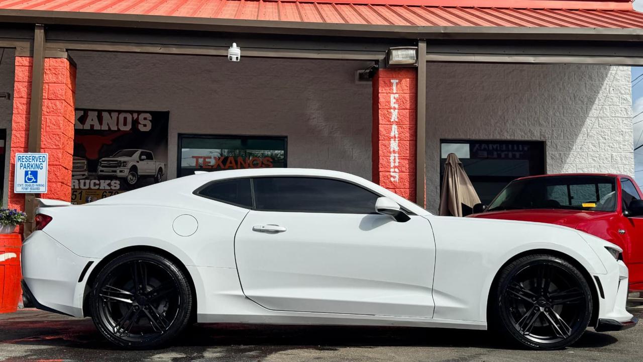 Chevrolet Camaro 2dr Cpe 1SS 2018