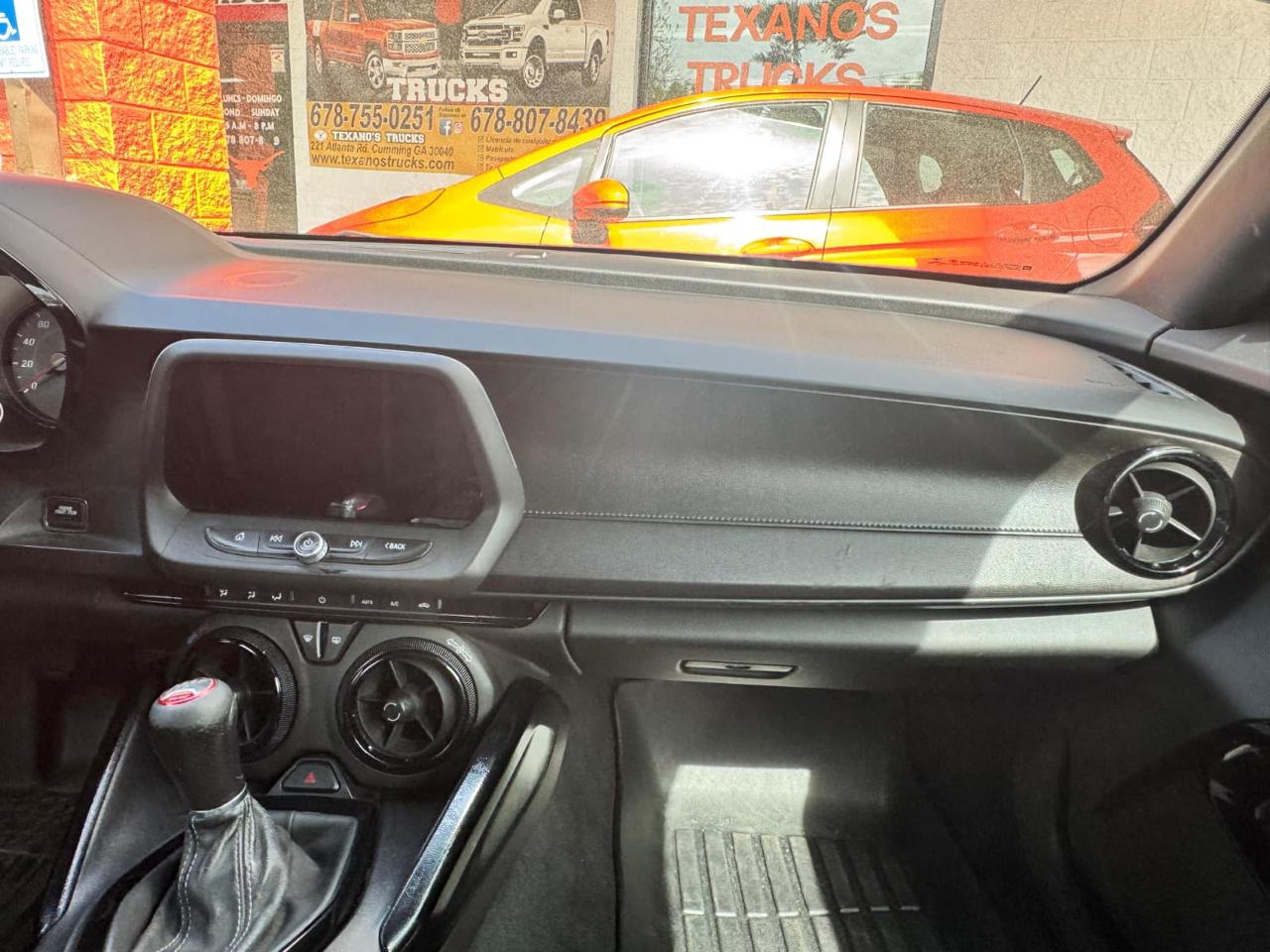 Chevrolet Camaro 2dr Cpe 1SS 2018