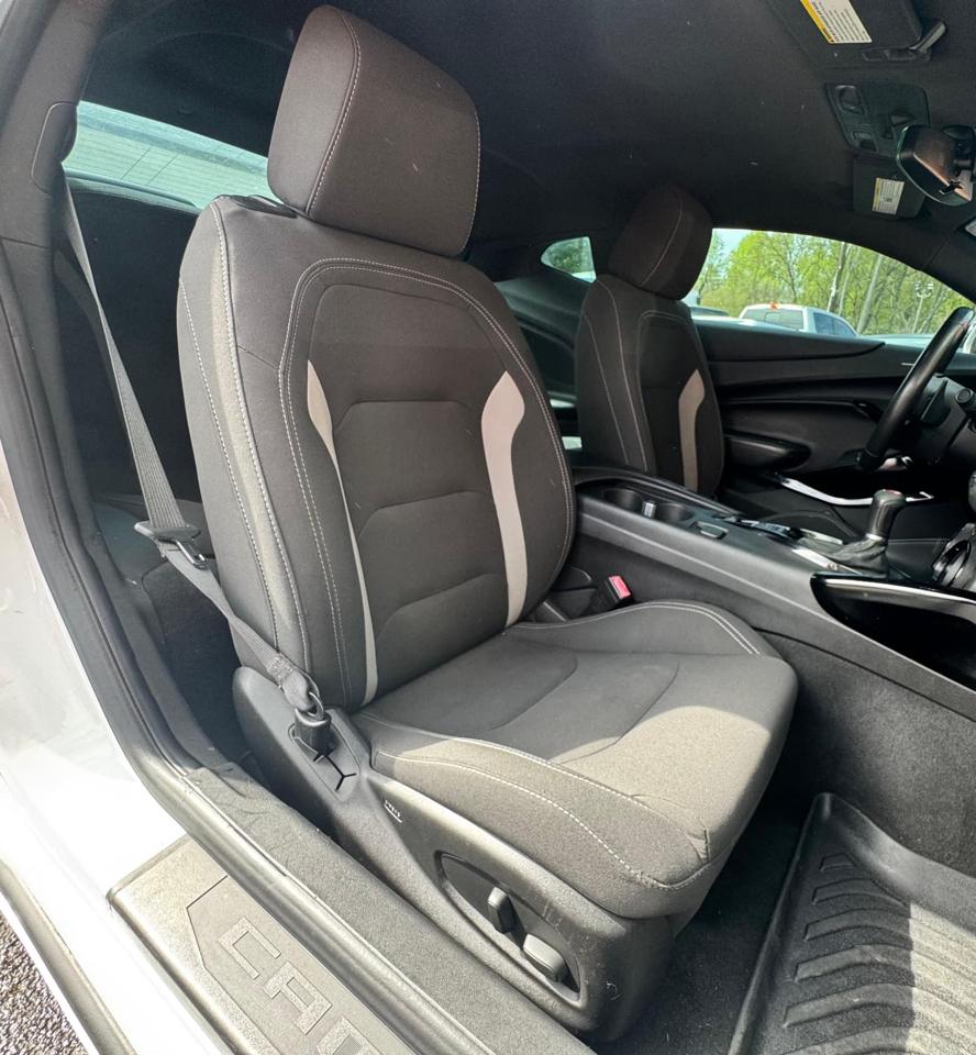 Chevrolet Camaro 2dr Cpe 1SS 2018