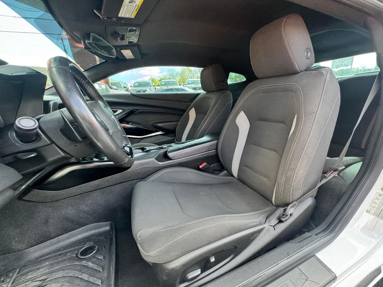 Chevrolet Camaro 2dr Cpe 1SS 2018