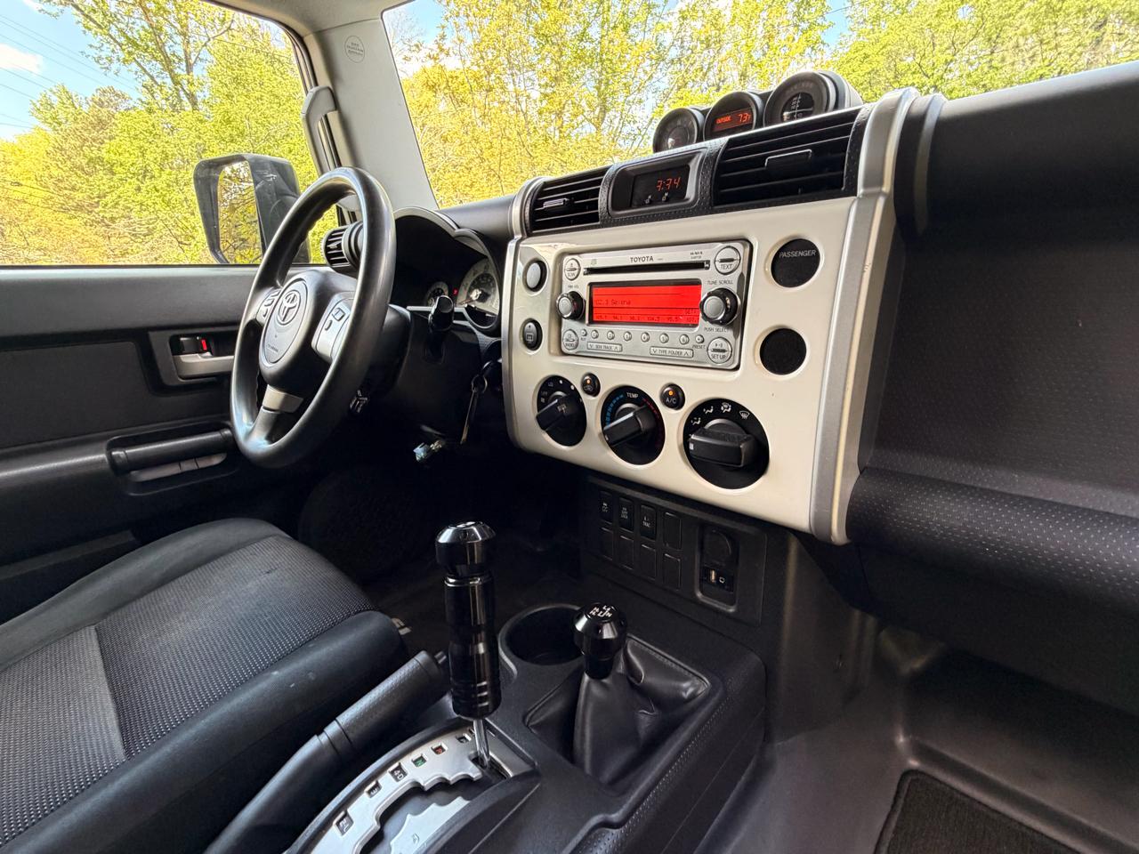 Toyota FJ Cruiser 4WD 4dr Man (Natl) 2011