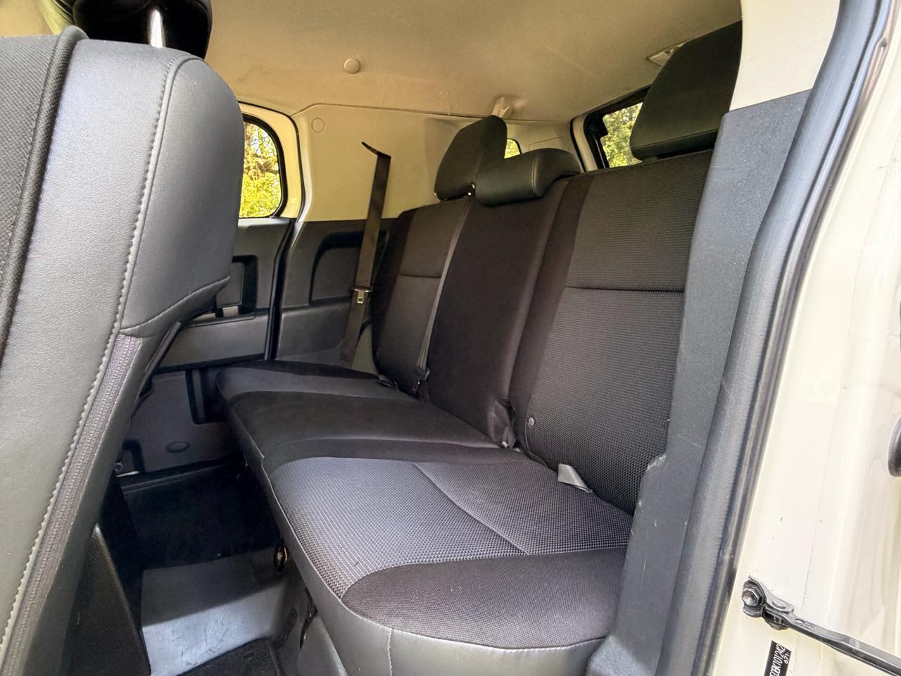 Toyota FJ Cruiser 4WD 4dr Man (Natl) 2011