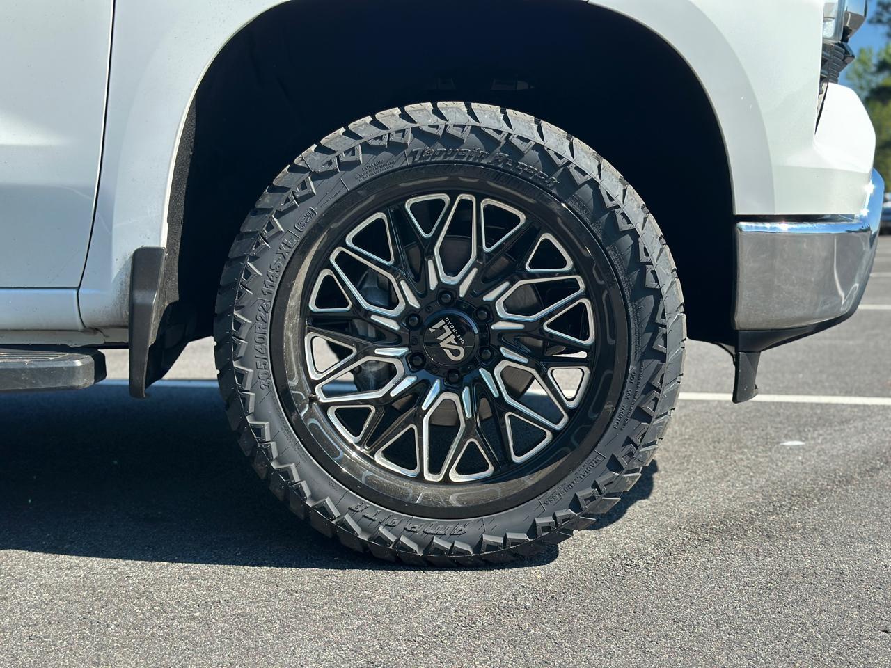 Chevrolet Silverado 1500 4WD Crew Cab 147" LT w/1LT 2023