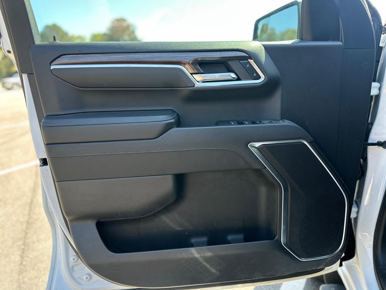 Chevrolet Silverado 1500 4WD Crew Cab 147" LT w/1LT 2023