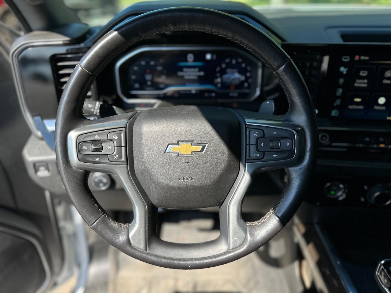 Chevrolet Silverado 1500 4WD Crew Cab 147" LT w/1LT 2023