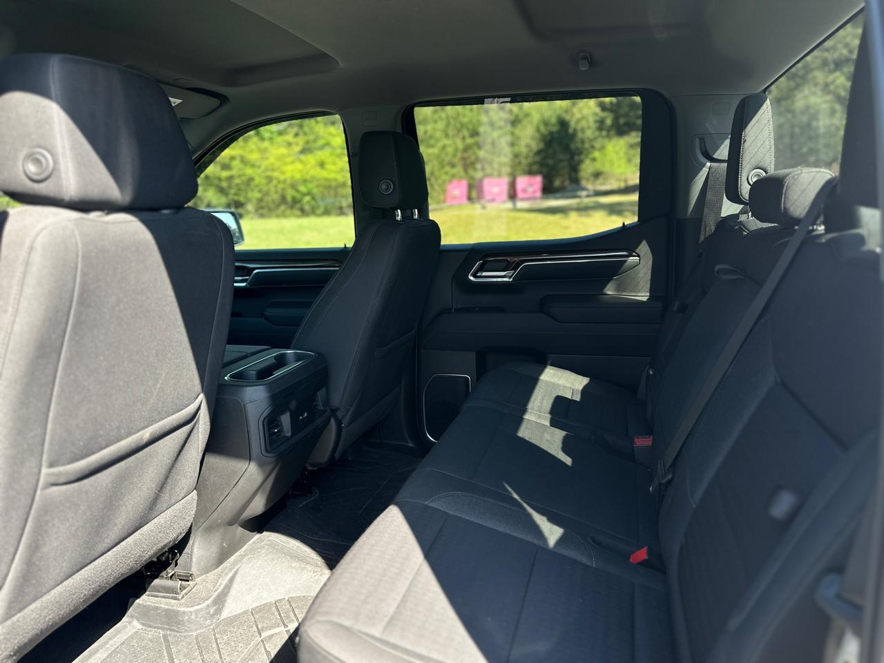 Chevrolet Silverado 1500 4WD Crew Cab 147" LT w/1LT 2023