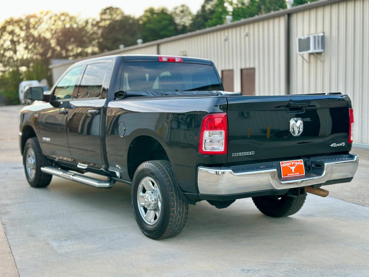 RAM 2500 Big Horn 4x4 Crew Cab 6'4" Box 2021