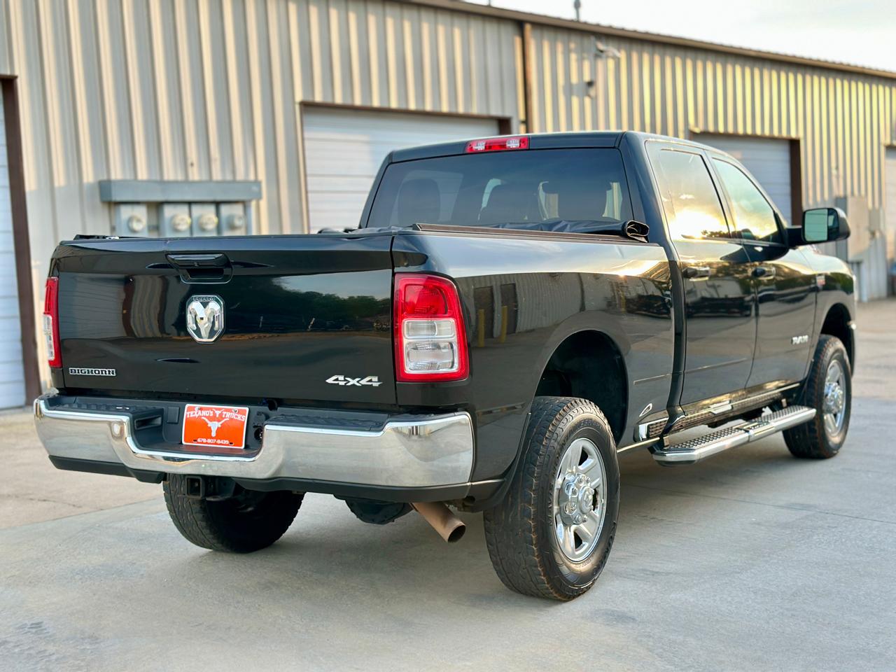 RAM 2500 Big Horn 4x4 Crew Cab 6'4" Box 2021