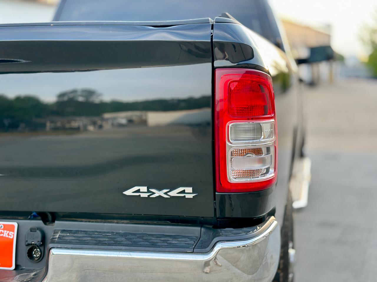 RAM 2500 Big Horn 4x4 Crew Cab 6'4" Box 2021