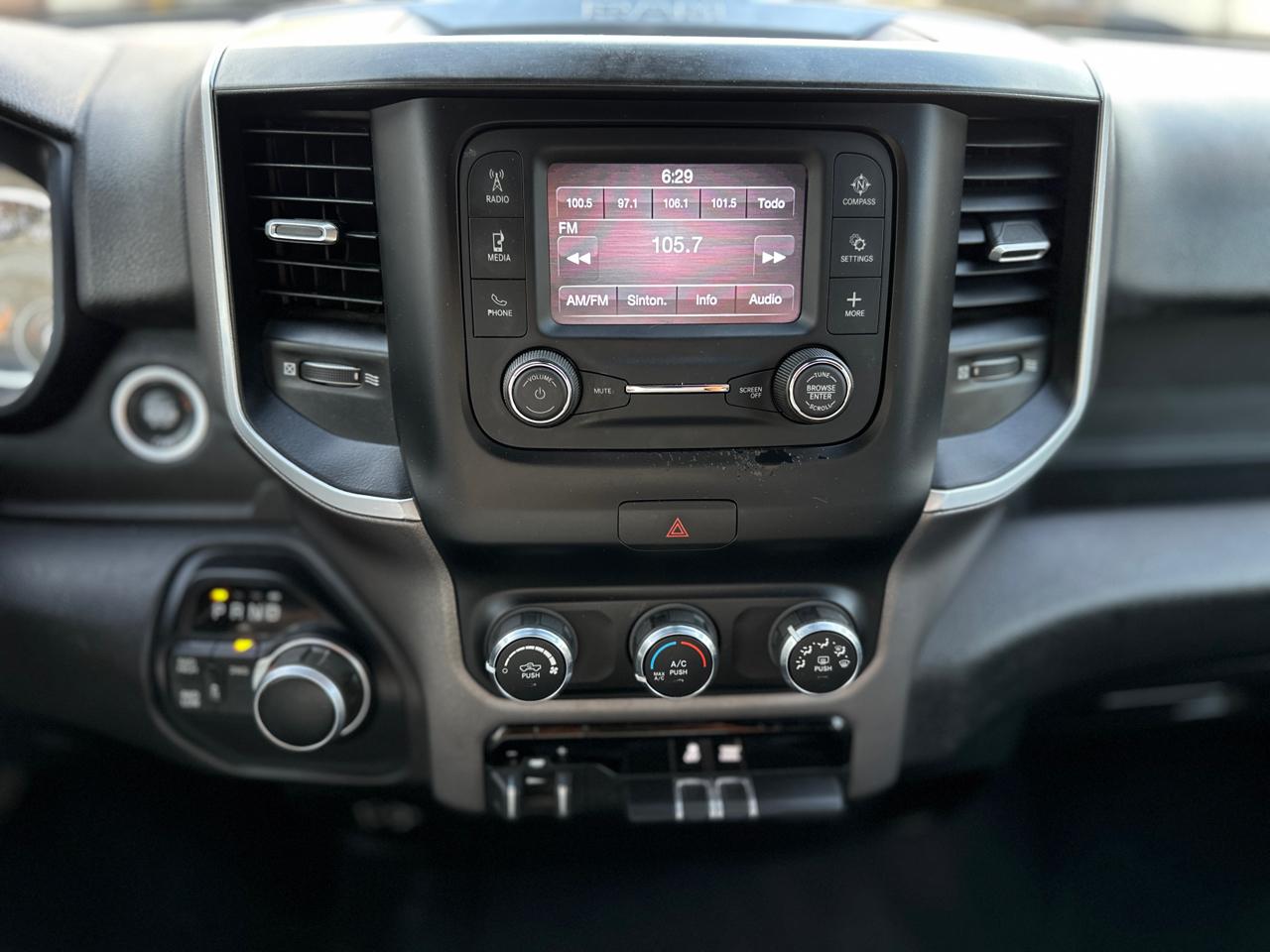 RAM 2500 Big Horn 4x4 Crew Cab 6'4" Box 2021