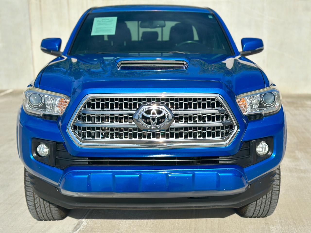 Toyota Tacoma TRD Off Road Double Cab 5' Bed V6 4x4 MT (Natl) 2017