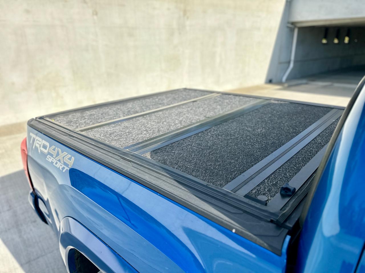 Toyota Tacoma TRD Off Road Double Cab 5' Bed V6 4x4 MT (Natl) 2017