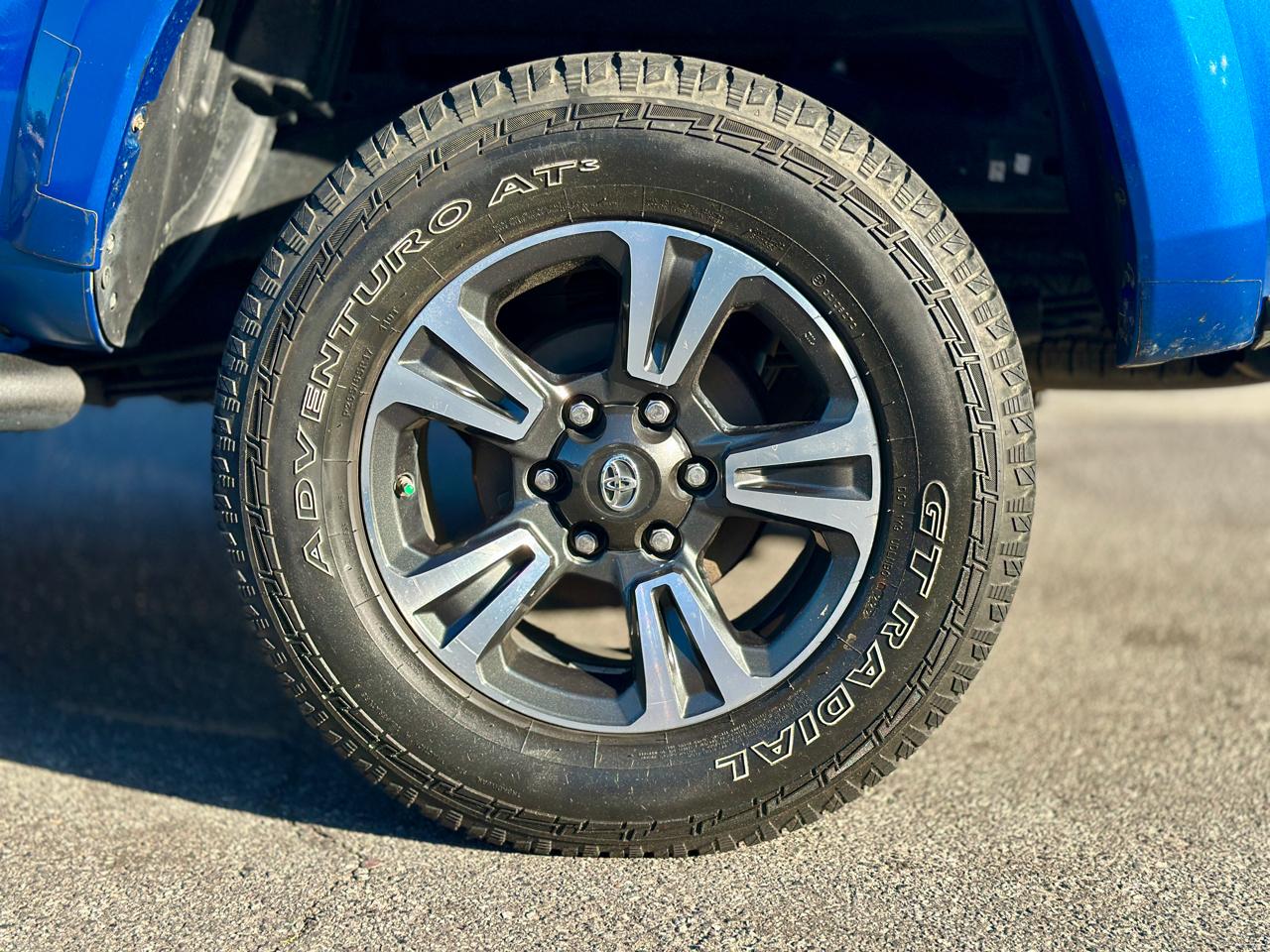 Toyota Tacoma TRD Off Road Double Cab 5' Bed V6 4x4 MT (Natl) 2017