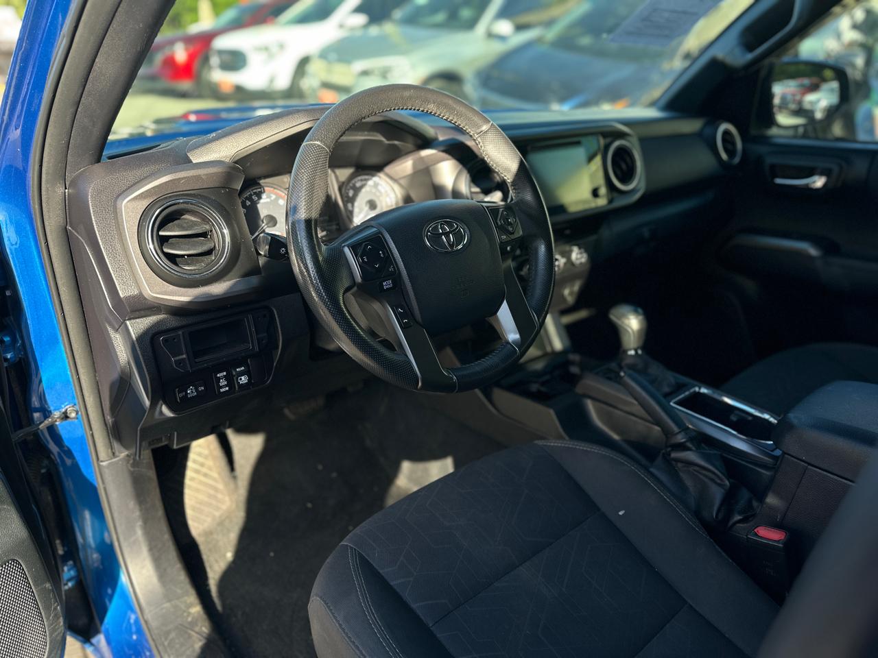 Toyota Tacoma TRD Off Road Double Cab 5' Bed V6 4x4 MT (Natl) 2017